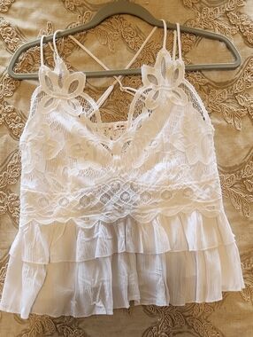 miami White Lace Ruffle Tank Top
